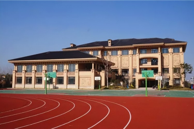 上海三公学校